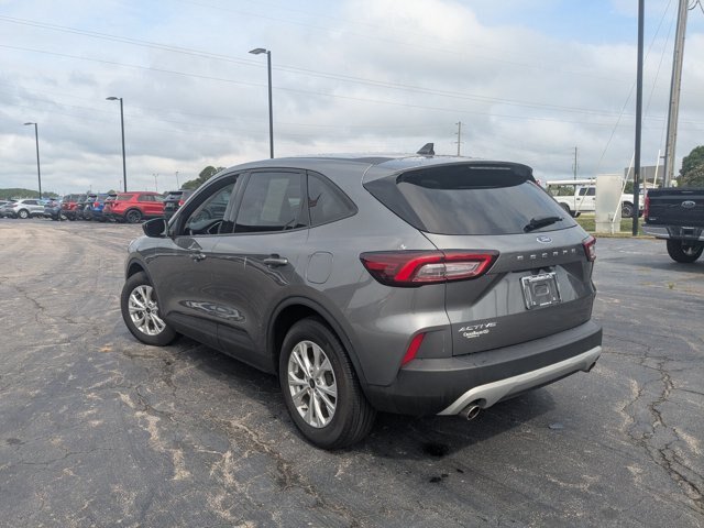 Certified 2025 Ford Escape Active w/ Cold Weather Package FWD image 8