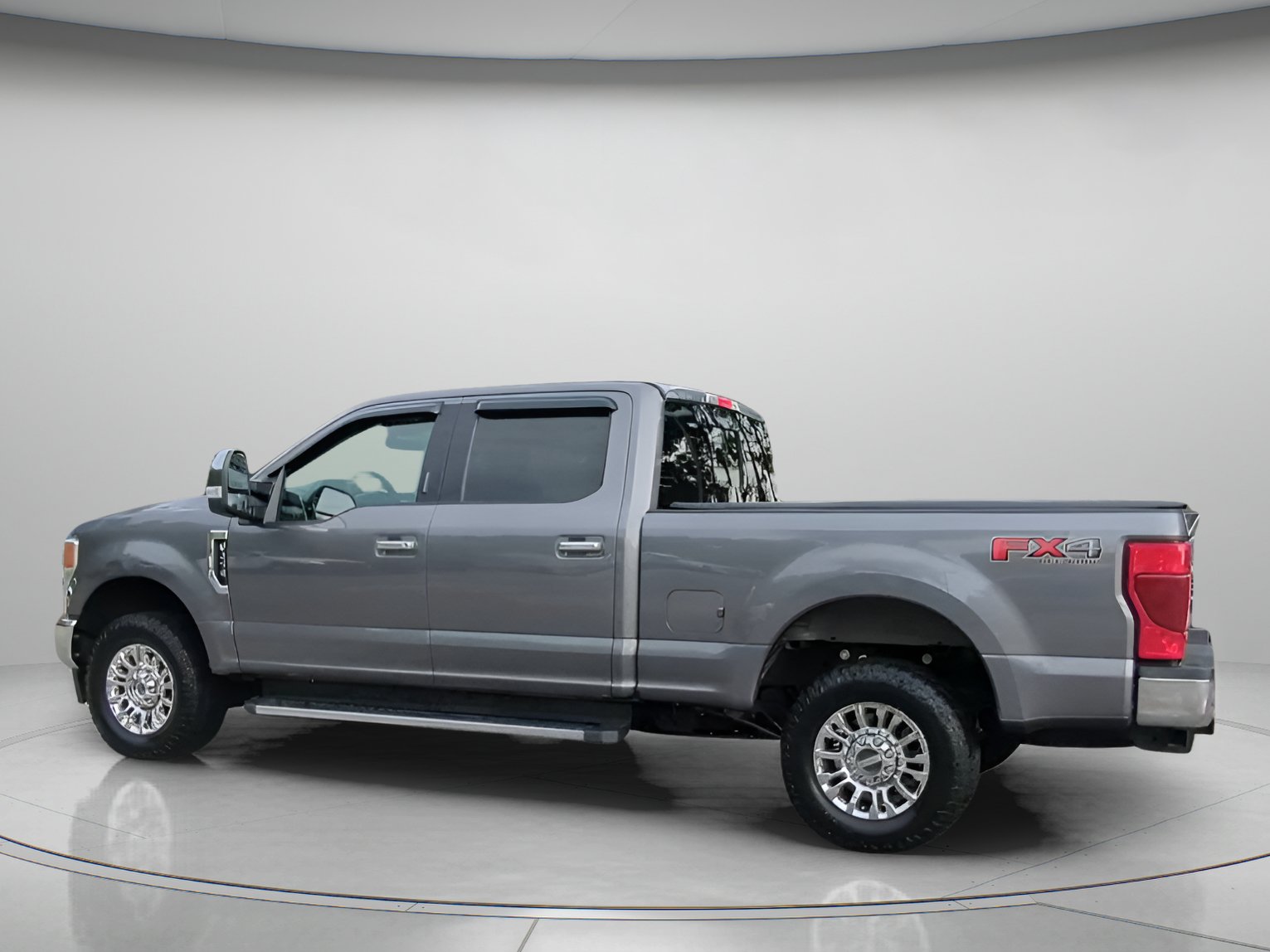 Certified 2021 Ford F250 XLT w/ XLT Premium Package AWD/4WD image 20