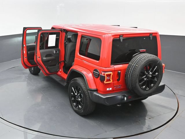 Used 2025 Jeep Wrangler Unlimited Sahara AWD/4WD image 23