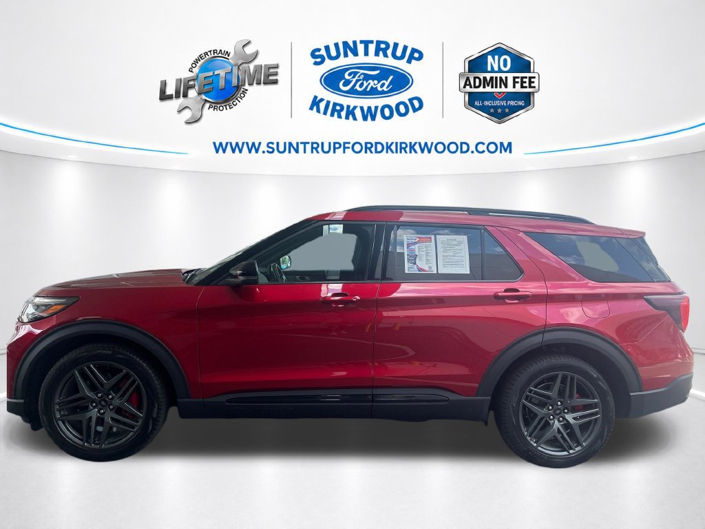 Certified 2025 Ford Explorer ST AWD/4WD image 2