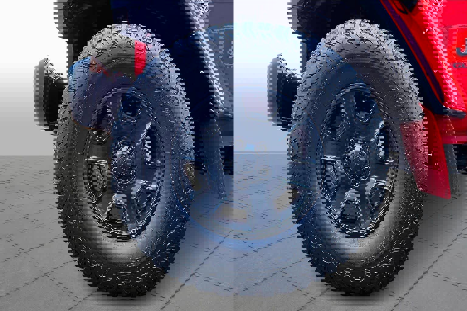 Used 2022 Jeep Gladiator Mojave w/ Cold Weather Group image 14