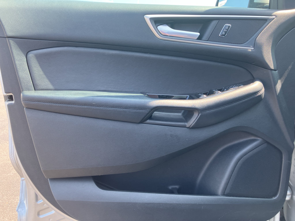 Certified 2018 Ford Edge SEL AWD/4WD image 12