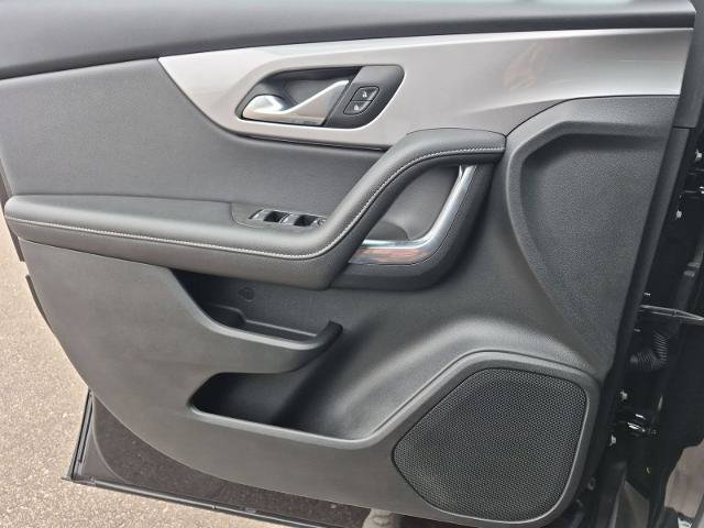 Used 2025 Chevrolet Blazer LT FWD image 14