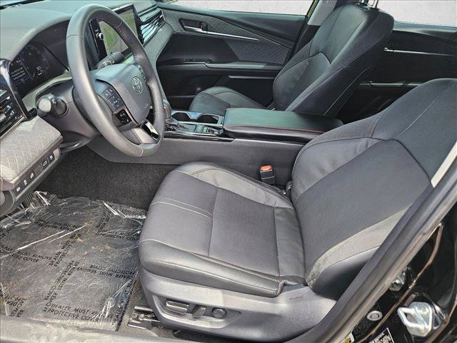 Used 2025 Toyota Camry XLE FWD image 16