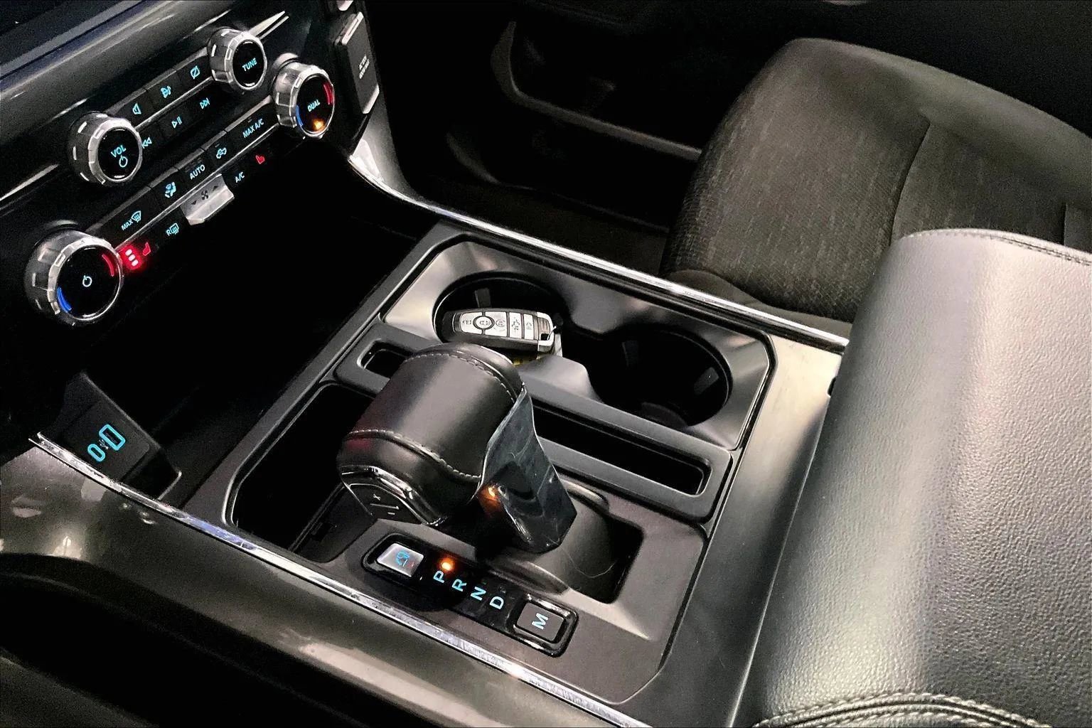 Certified 2022 Ford F150 XLT w/ Equipment Group 302A High image 16