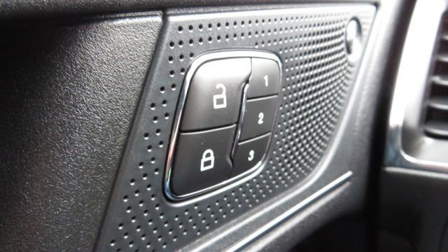 Certified 2022 Ford Edge ST w/ Equipment Group 401A image 29