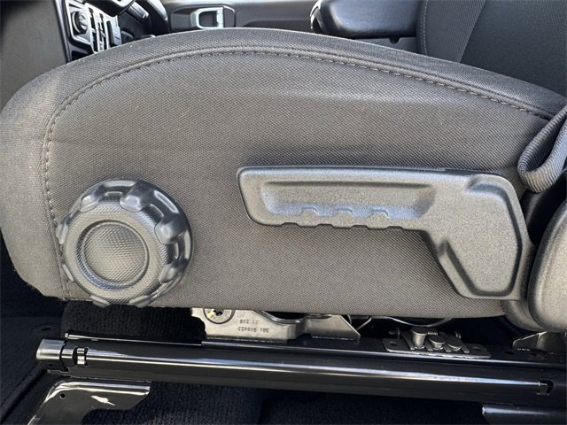 Used 2022 Jeep Gladiator Willys image 26