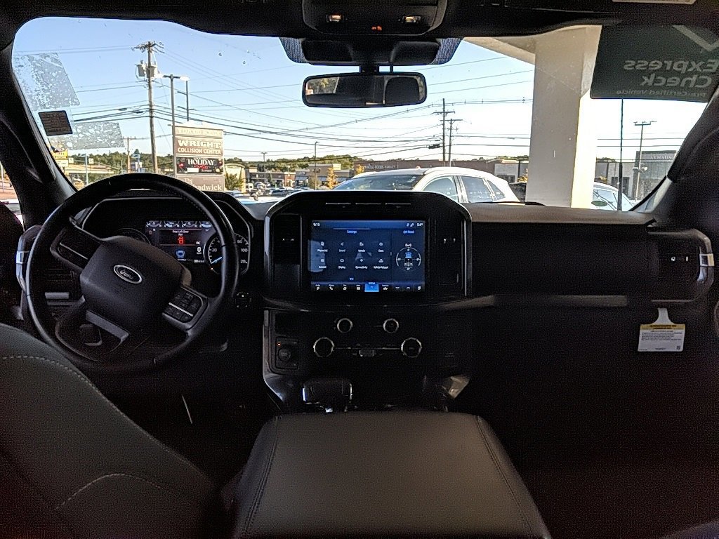 Certified 2022 Ford F150 XLT w/ Equipment Group 302A High image 11