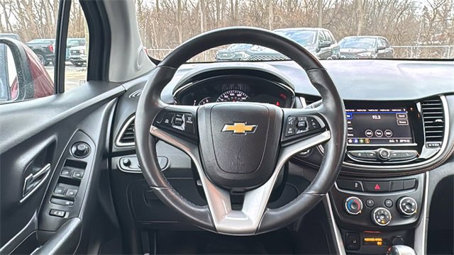 Used 2021 Chevrolet Trax LT w/ Driver Confidence Package image 15