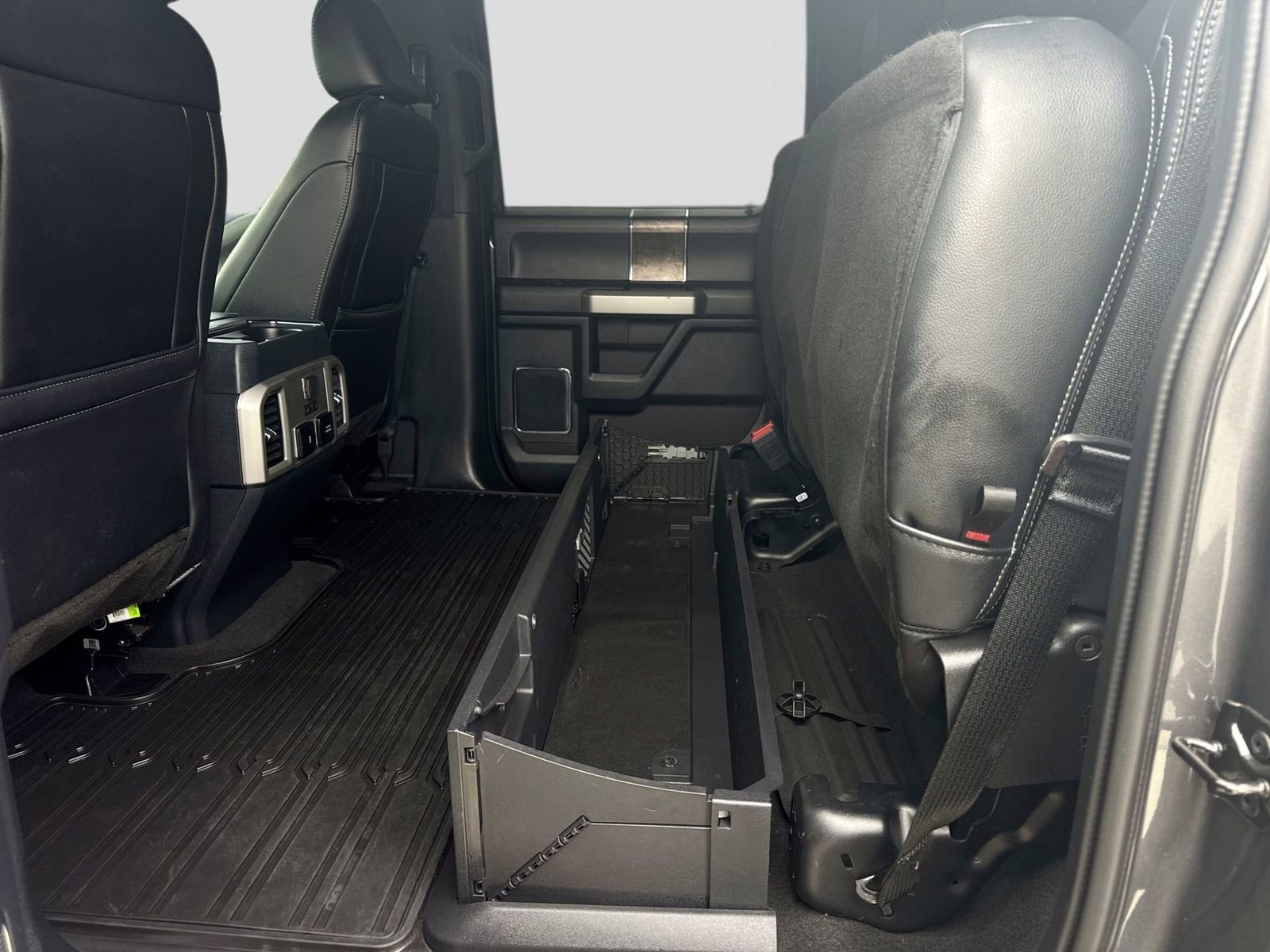 Certified 2022 Ford F250 Lariat w/ Tremor Off-Road Package image 9