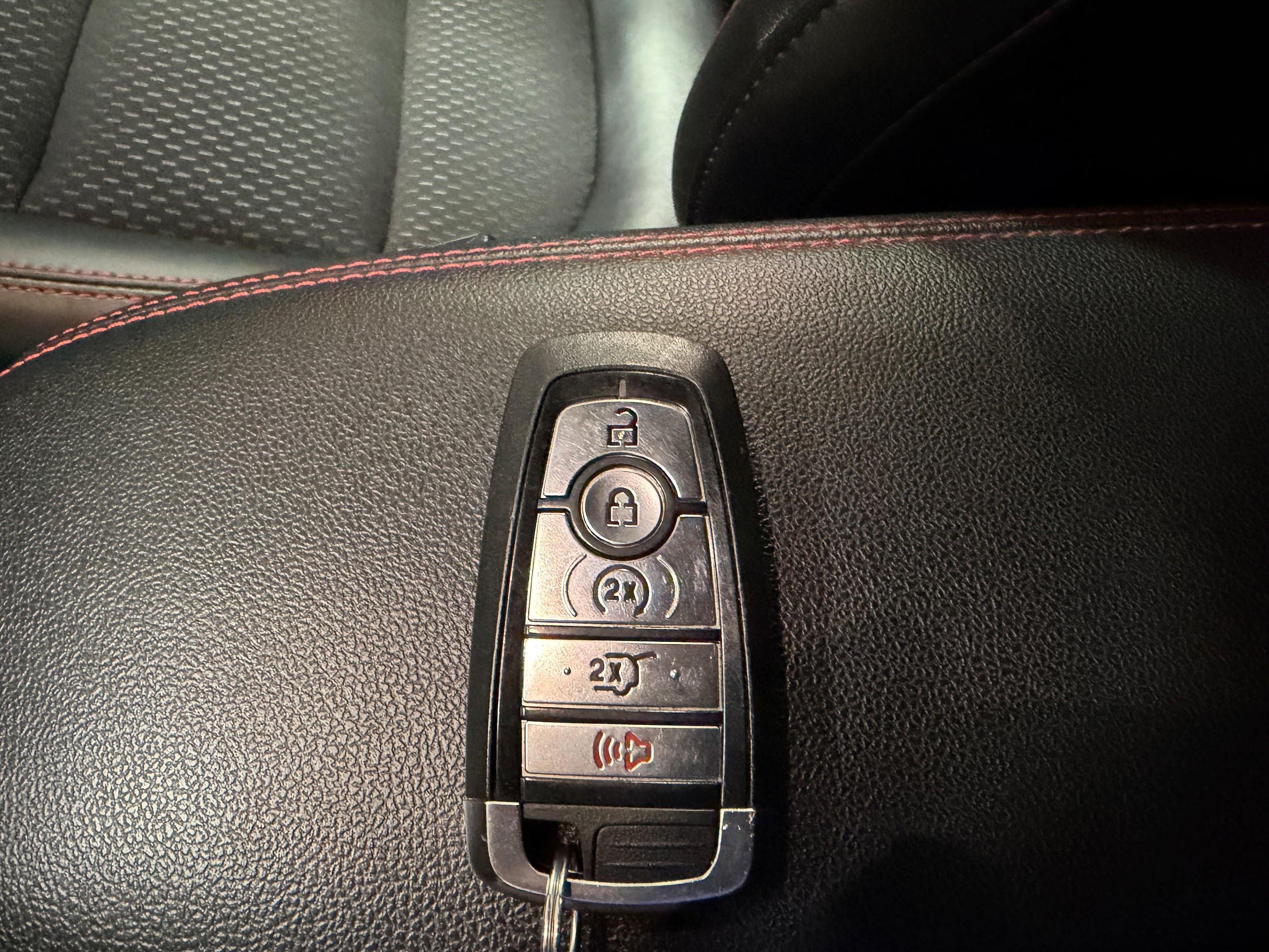 Certified 2025 Ford Escape ST-Line Select AWD/4WD image 36