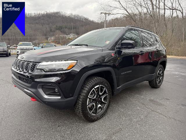 Used 2025 Jeep Compass Trailhawk w/ Trailhawk Elite Group image 1