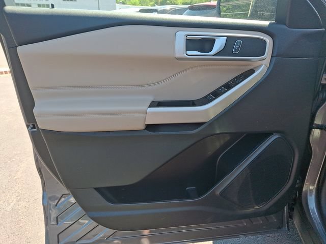 Certified 2023 Ford Explorer XLT w/ Equipment Group 202A AWD/4WD image 14