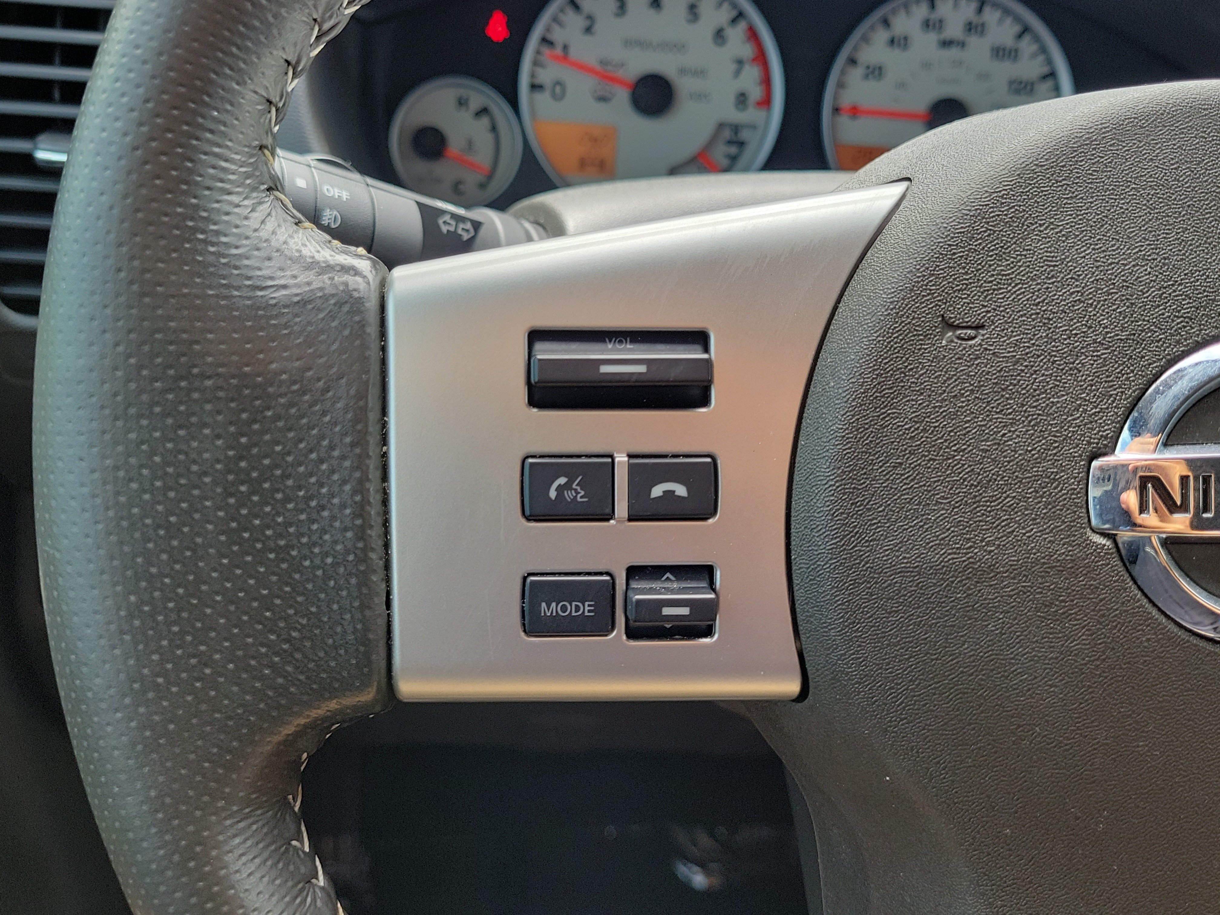 Used 2019 Nissan Frontier PRO-4X w/ Pro-4x Luxury Package AWD/4WD image 26