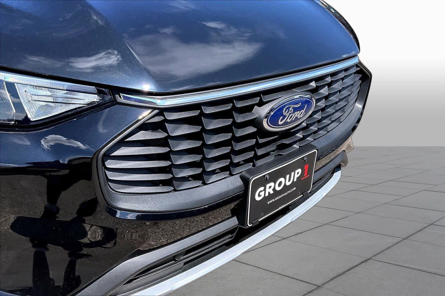 Certified 2025 Ford Escape SE FWD image 59