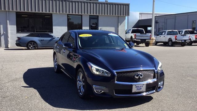 Used 2019 INFINITI Q70 Luxe image 7