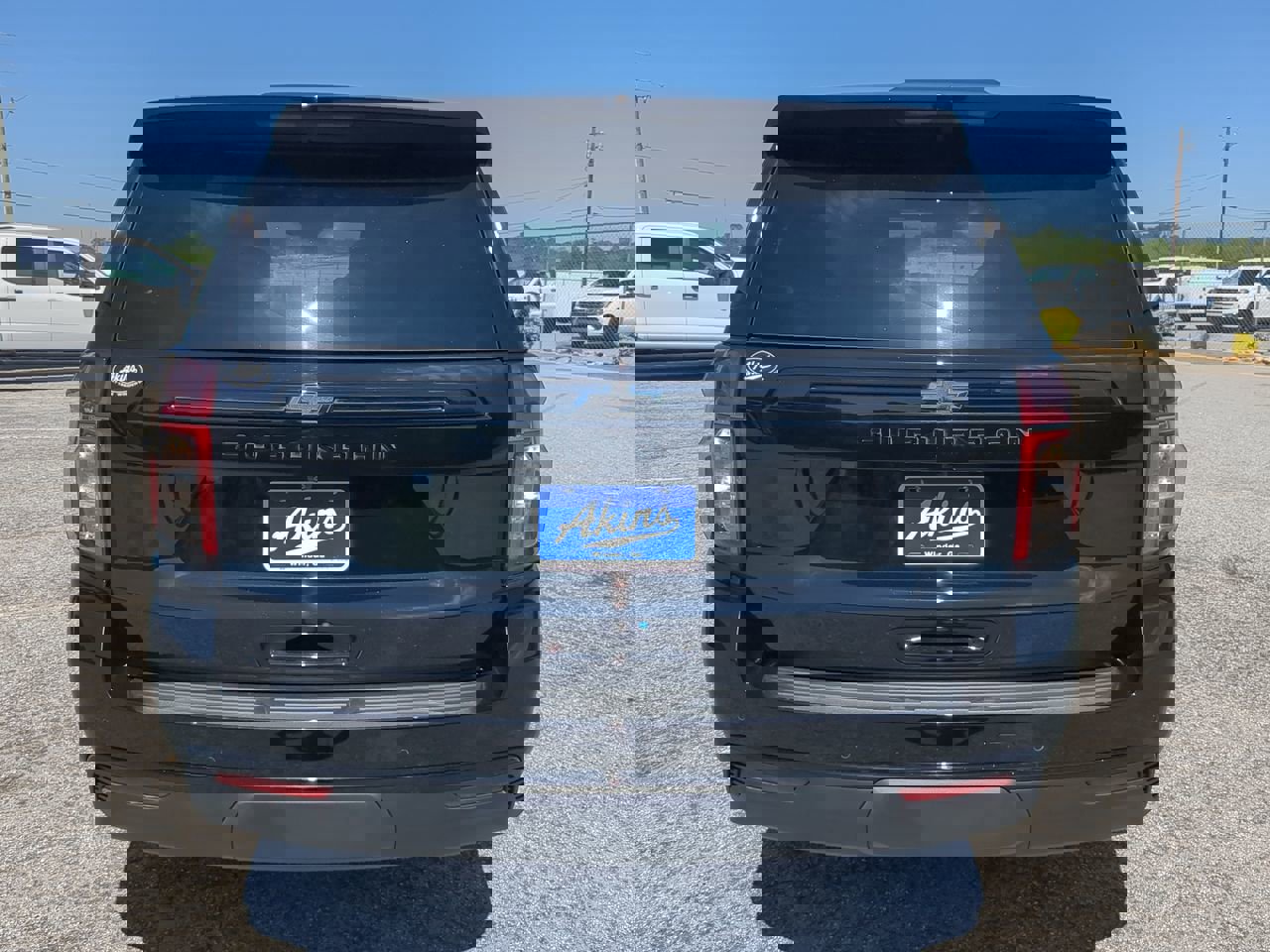 Used 2024 Chevrolet Suburban Z71 w/ Z71 Off-Road Package image 3