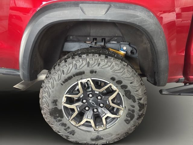 Used 2024 Chevrolet Colorado ZR2 w/ Technology Package AWD/4WD image 34