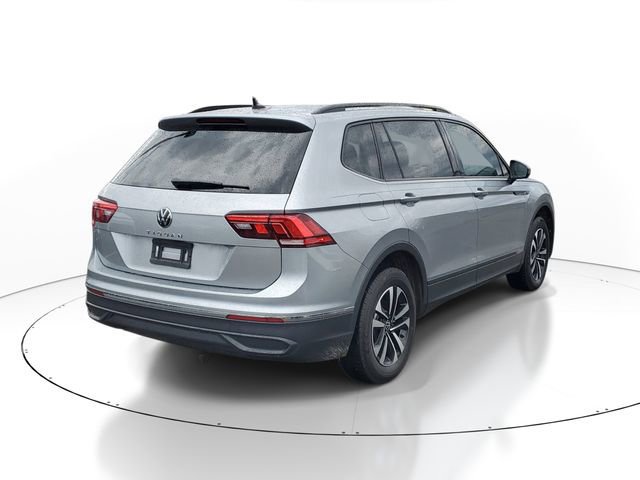 Used 2022 Volkswagen Tiguan S image 3