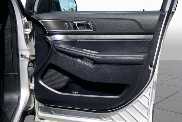 Certified 2019 Ford Explorer XLT w/ Equipment Group 202A AWD/4WD image 23