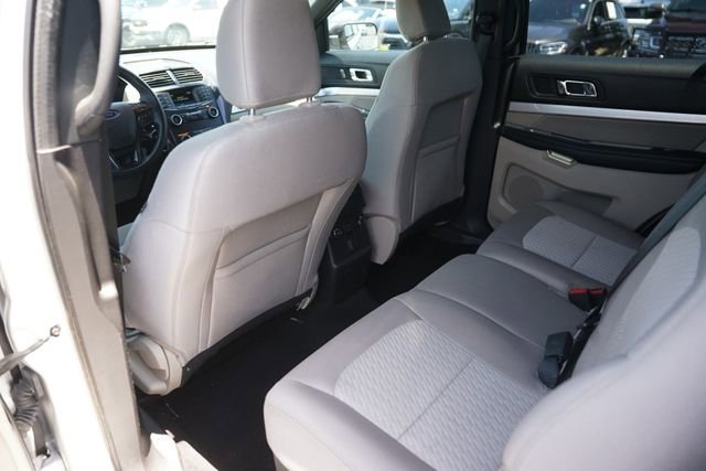 Certified 2018 Ford Explorer FWD image 11