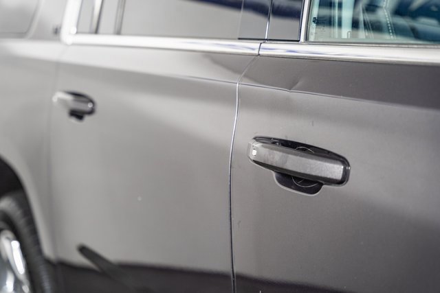 Used 2017 Chevrolet Suburban LT image 17