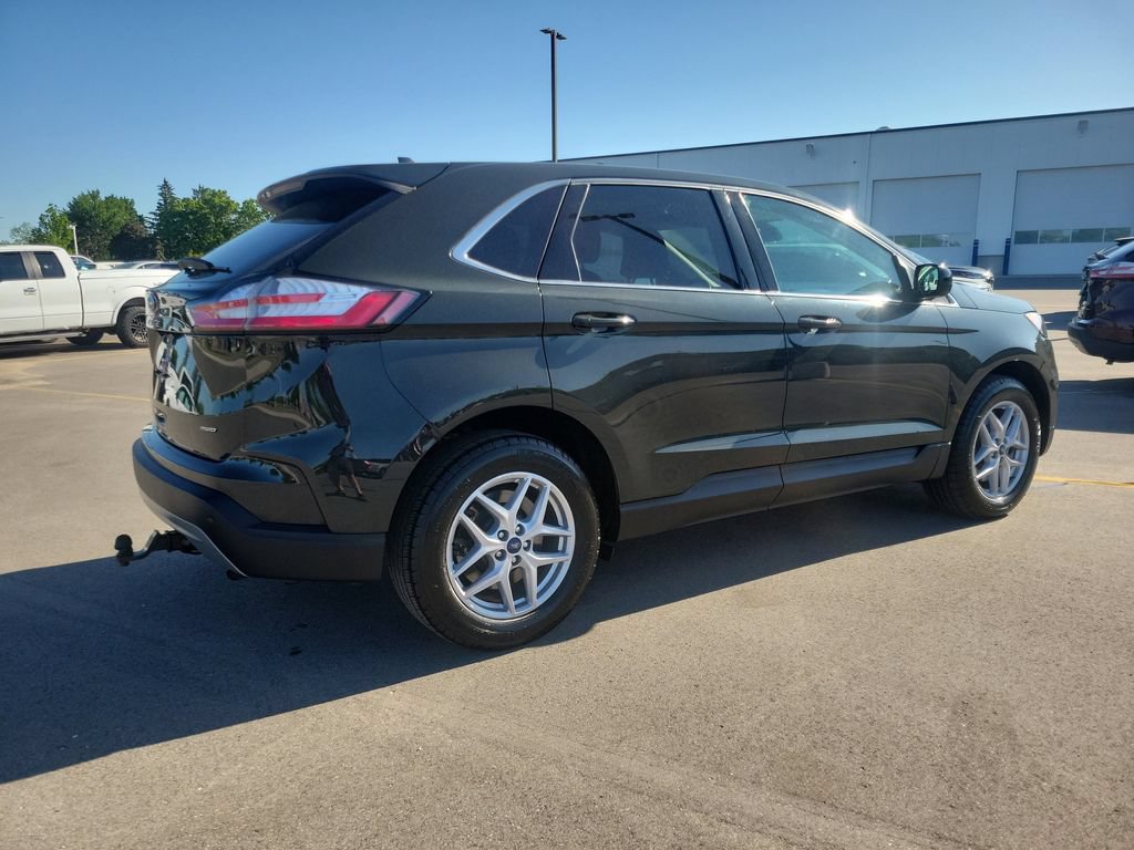 Certified 2022 Ford Edge SEL AWD/4WD image 4