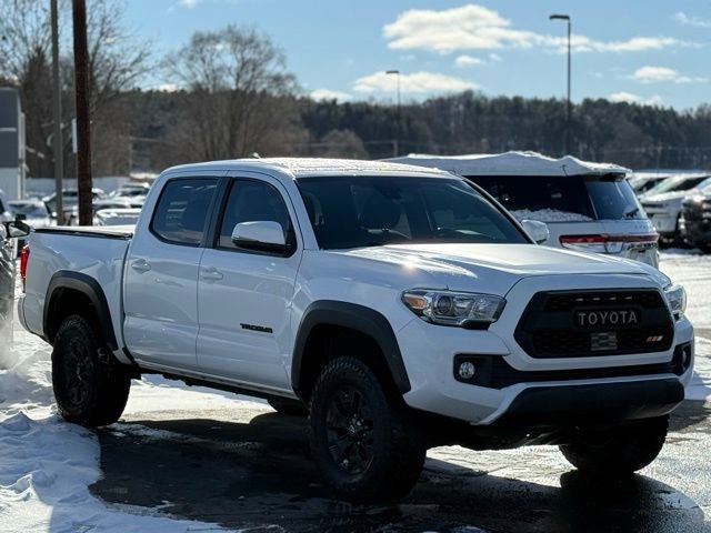 Used 2019 Toyota Tacoma TRD Off-Road w/ Technology Package image 35