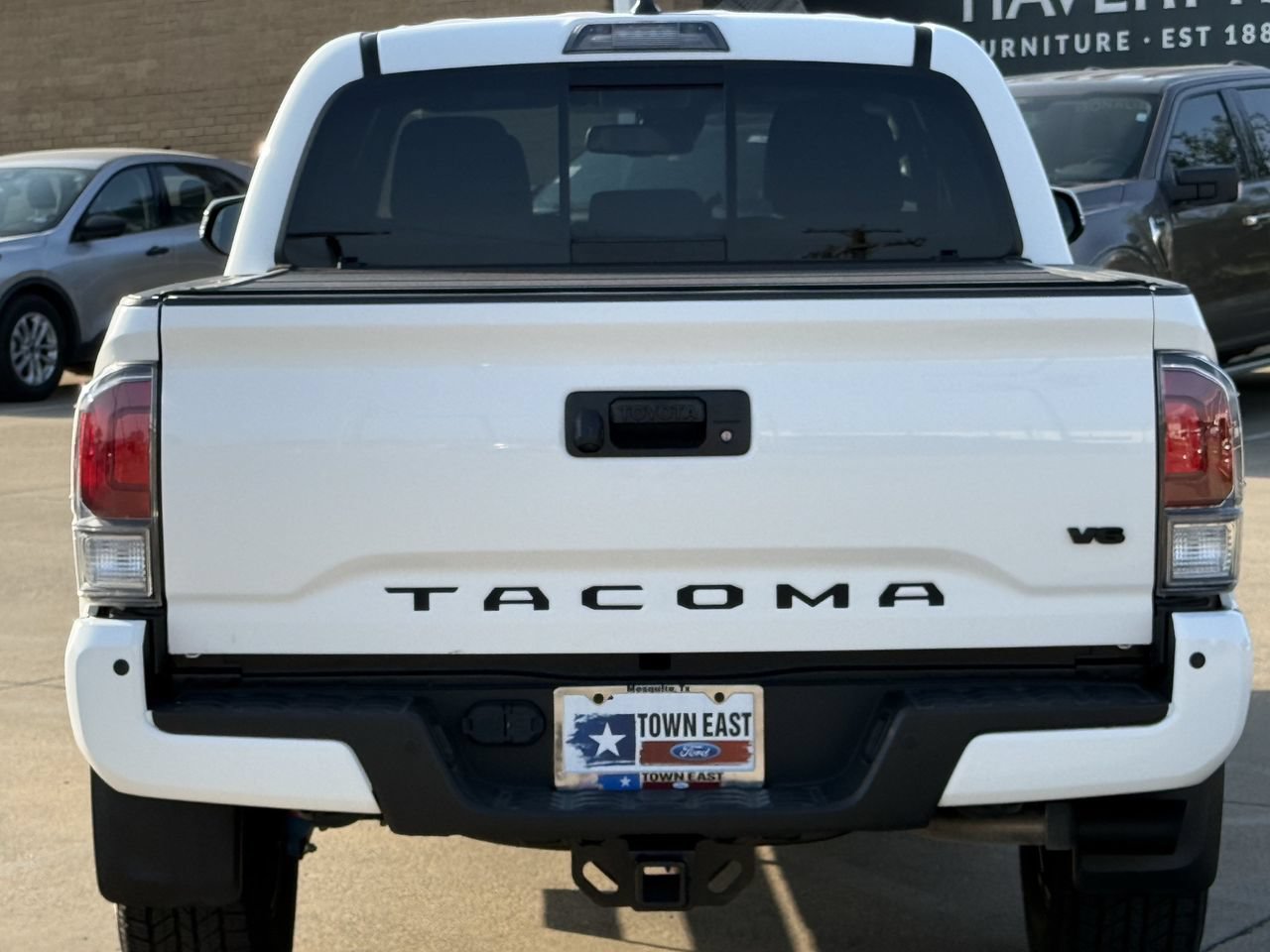 Used 2023 Toyota Tacoma TRD Sport w/ Technology Package RWD image 6