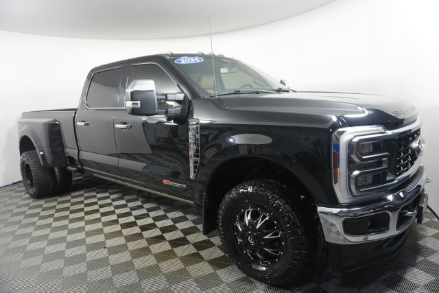 Certified 2024 Ford F350 Lariat w/ Lariat Ultimate Package AWD/4WD image 2
