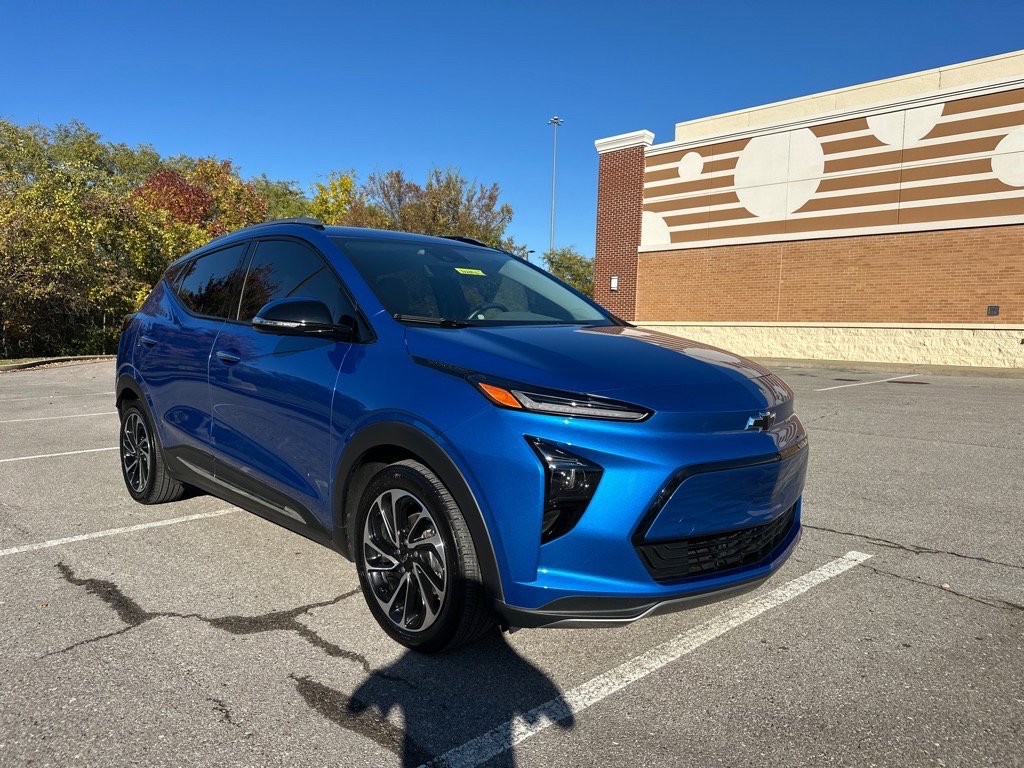 Used 2023 Chevrolet Bolt EUV Premier image 7