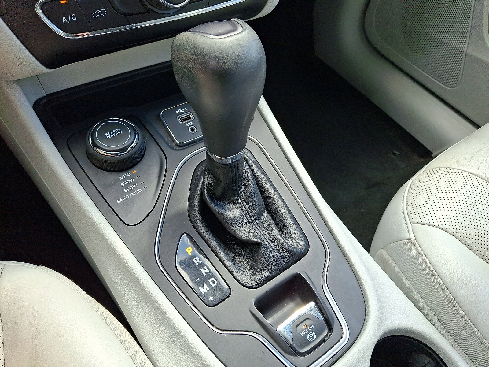 Used 2021 Jeep Cherokee Latitude Lux image 15