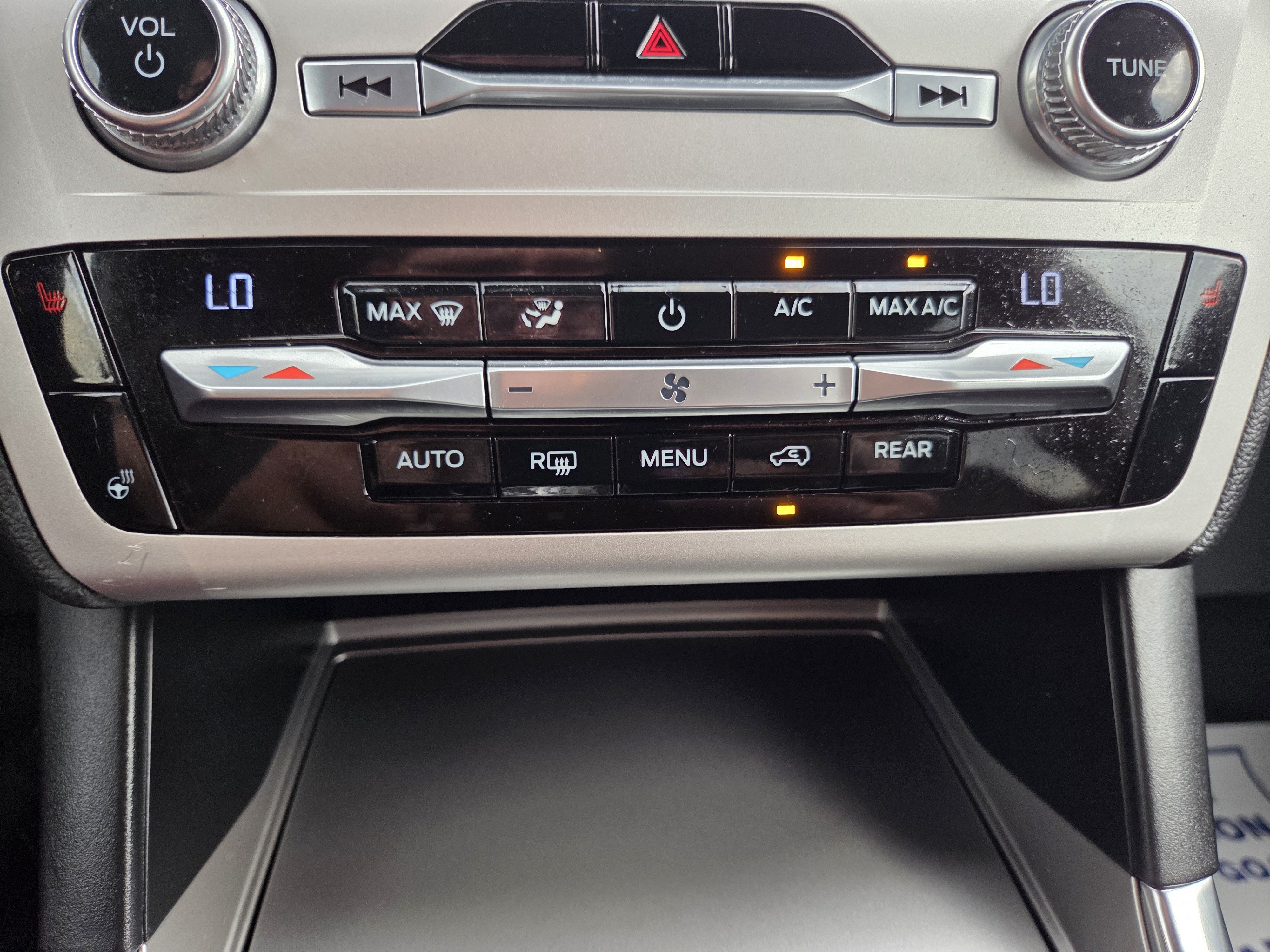 Certified 2020 Ford Explorer XLT w/ Equipment Group 202A AWD/4WD image 25