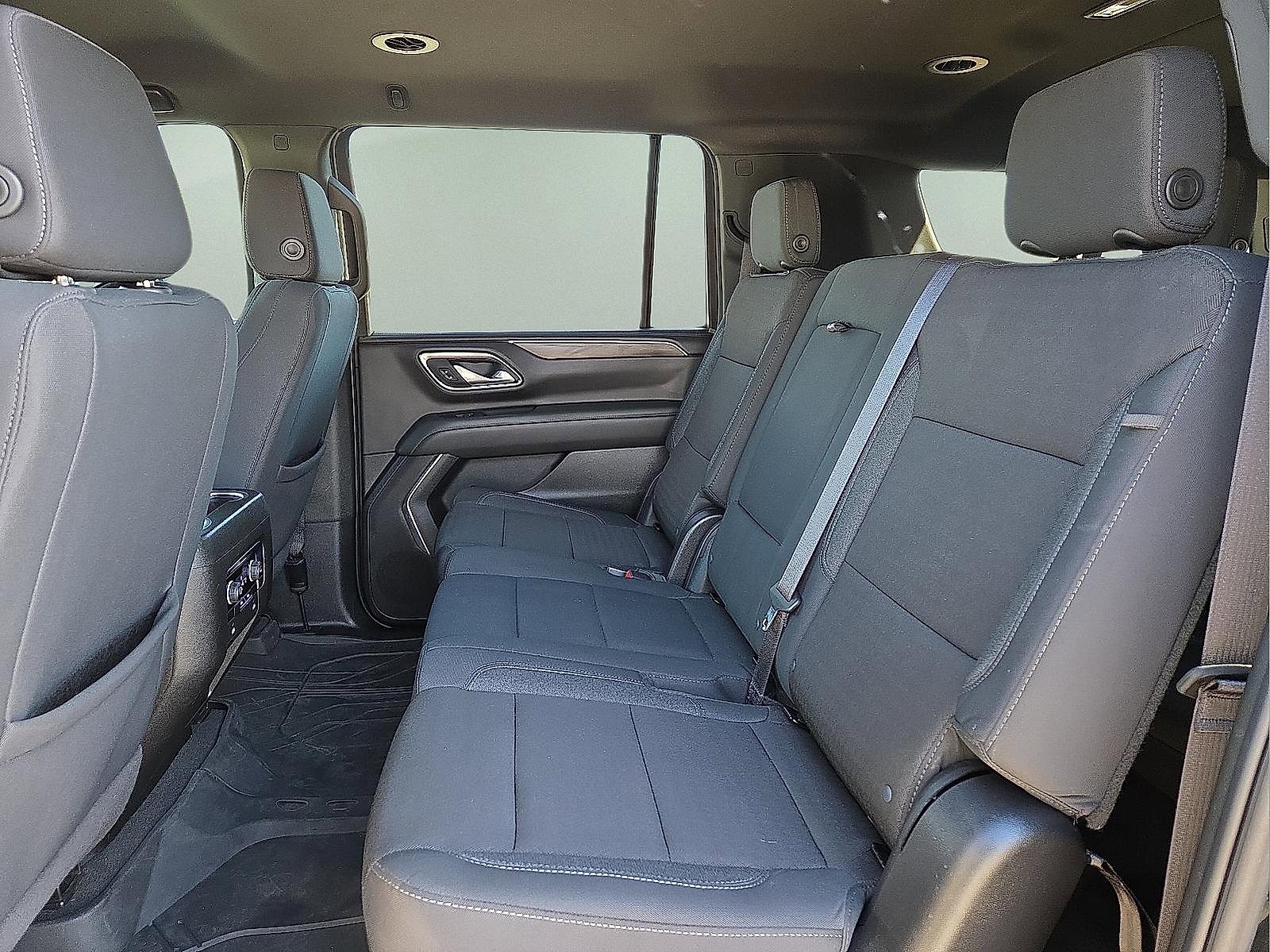 Used 2024 Chevrolet Suburban LS image 11