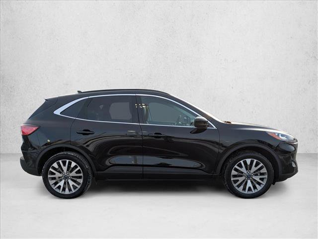 Certified 2022 Ford Escape Titanium w/ Class II Trailer Tow Package video 2