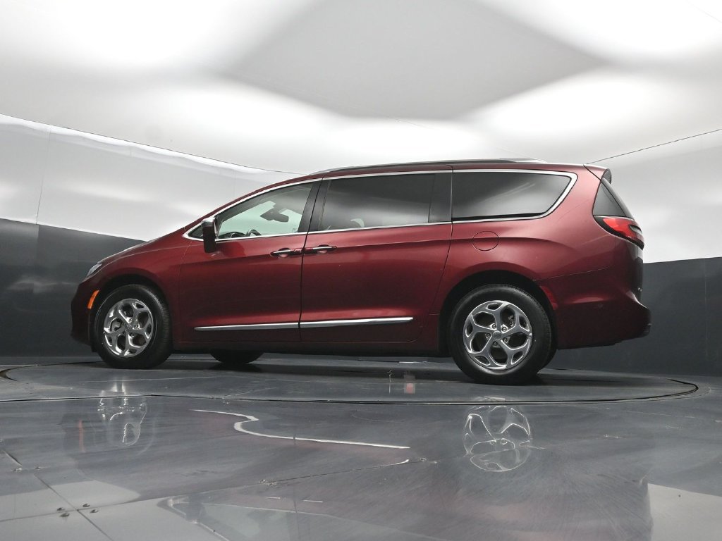 Used 2021 Chrysler Pacifica Limited w/ Premium & Safety Sphere Group AWD/4WD image 52