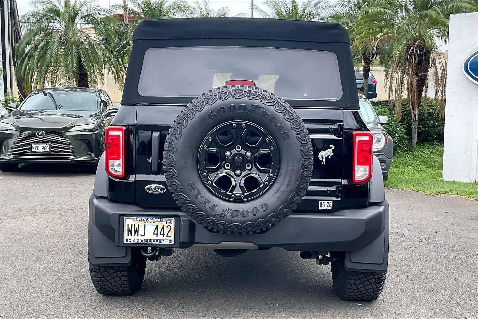 Certified 2023 Ford Bronco 4-Door AWD/4WD image 2