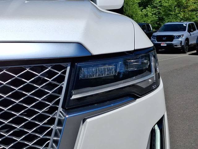 Used 2021 Cadillac Escalade Premium Luxury w/ LPO, Radiant Package AWD/4WD image 30