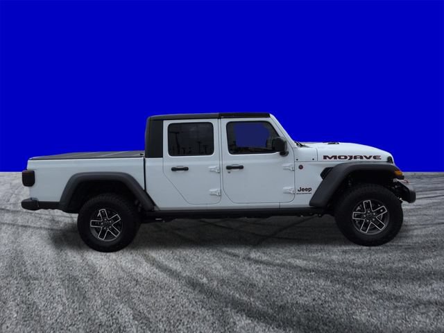 Used 2024 Jeep Gladiator Mojave w/ Technology Group AWD/4WD image 3