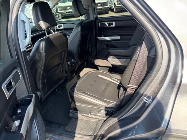 Certified 2021 Ford Explorer XLT w/ Equipment Group 202A AWD/4WD image 17