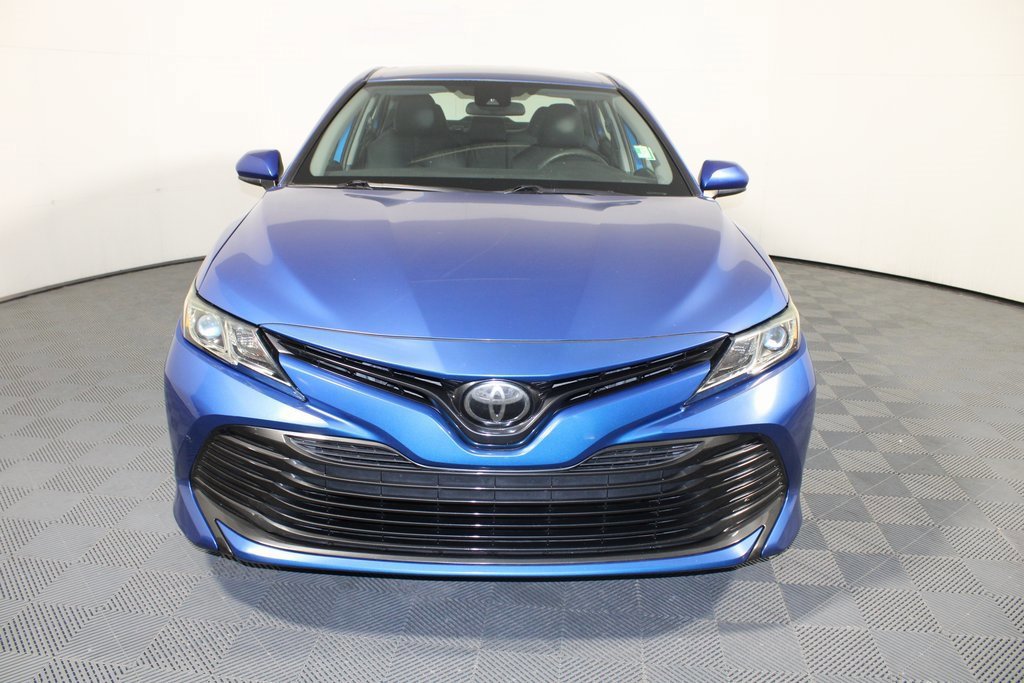 Used 2019 Toyota Camry LE image 6