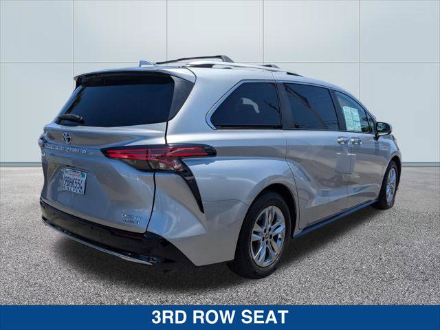 Used 2022 Toyota Sienna Limited AWD/4WD image 5