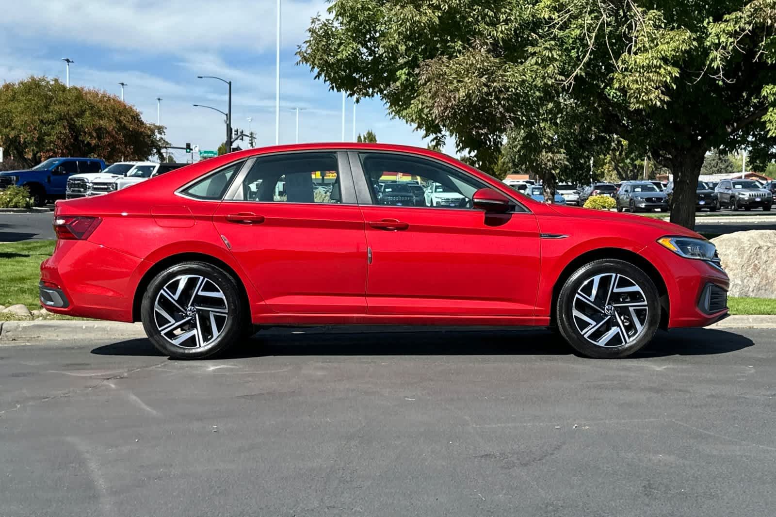 Used 2024 Volkswagen Jetta SEL FWD image 8