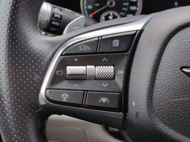 Used 2025 Genesis G70 2.5T image 25