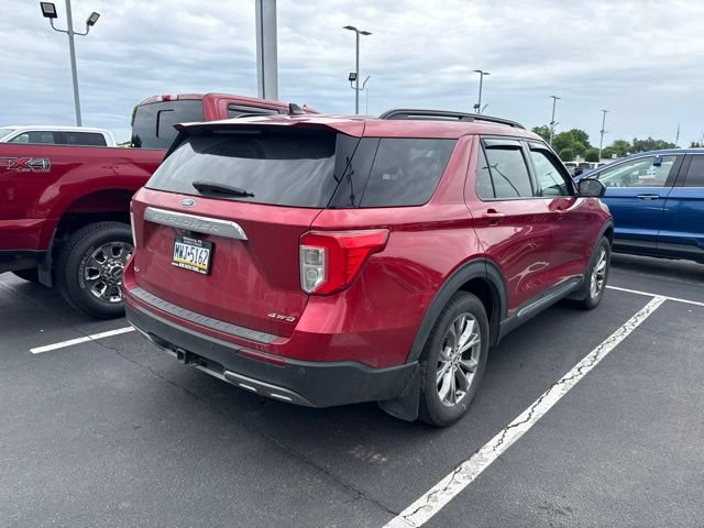 Certified 2022 Ford Explorer XLT w/ Equipment Group 202A AWD/4WD image 3
