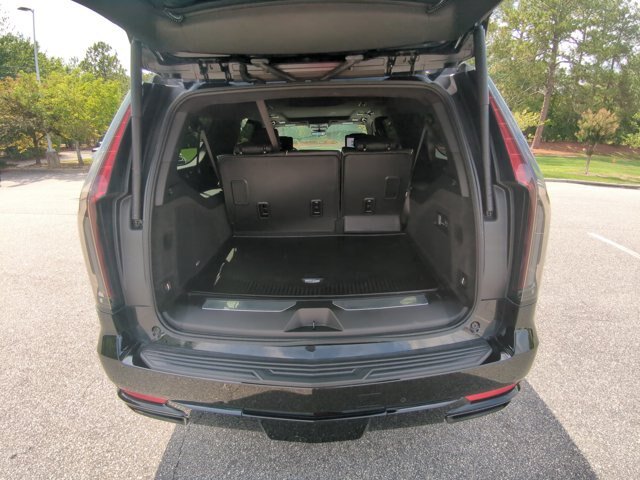 Used 2024 Cadillac Escalade ESV Sport Platinum w/ LPO, ONYX Package AWD/4WD image 29