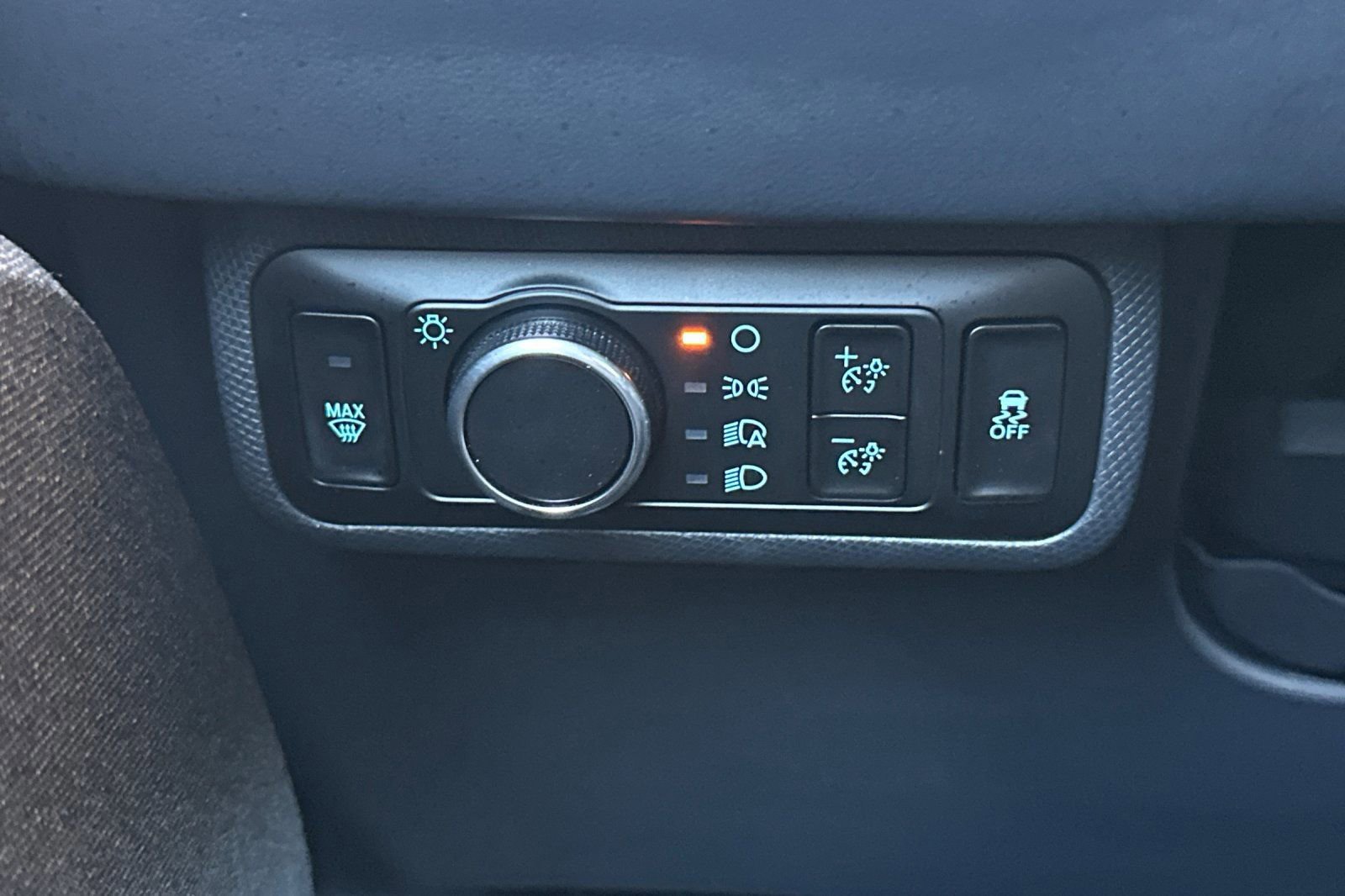 Certified 2025 Ford Mustang Mach-E Premium RWD image 40