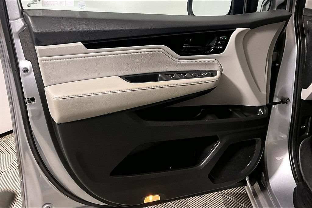 Used 2022 Honda Odyssey Touring image 18