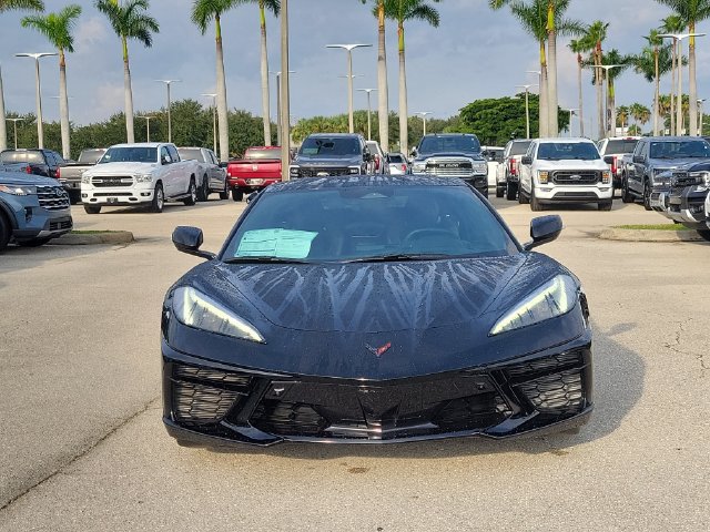 Used 2025 Chevrolet Corvette Stingray Preferred Conv w/ 2LT RWD image 2