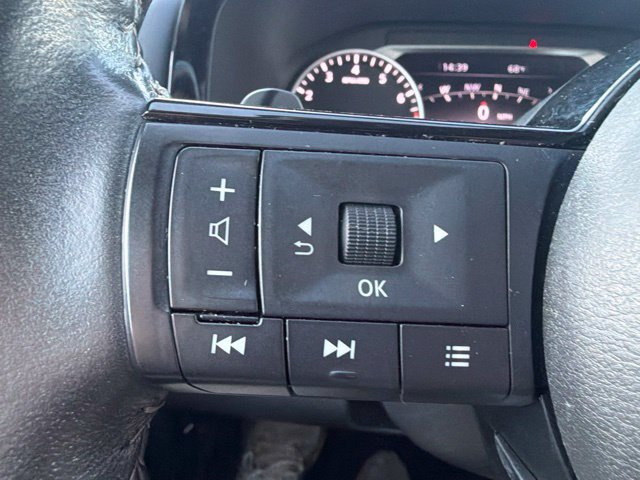 Used 2022 Nissan Pathfinder SL AWD/4WD image 44